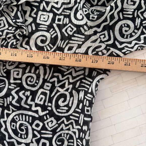 Vtg Chico's DESIGN 100% Silk Crinkle Top Blouse Sz 1 M Black White‎ Ruffle Tunic - Picture 8 of 11